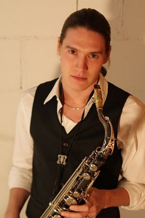 Shepard's Pie feat. Andy Geyer: Saxually active