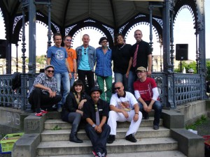 Biko & The Damaged Labour Horns – „Bitten zum Tanz“