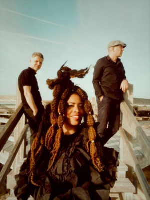 Linda Kyei Band – Electronic Summernight