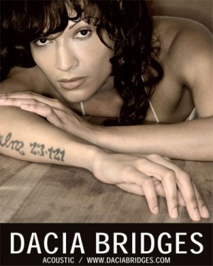 Dacia Bridges plus acoustic-band